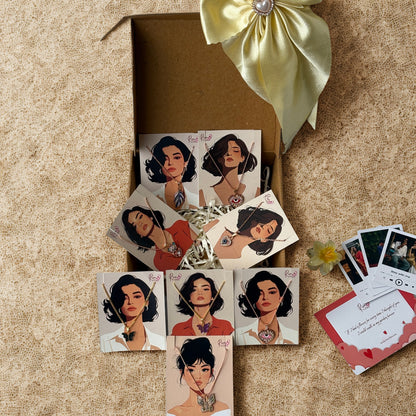 Fall in Love with Every Detail – Set of 8 unique fashion pendants + Extras