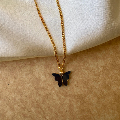 Fall in Love with Every Detail – Set of 8 unique fashion pendants + Extras
