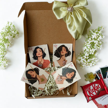 Set of 4 unique fashion pendants + Gifting Extras